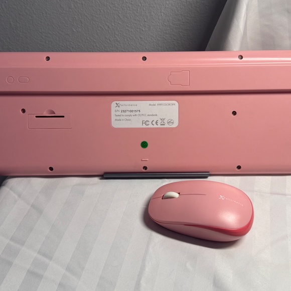 π Super Cute Pink X9 Wireless Keyboard & Mouse Set π - Picture 4 of 5